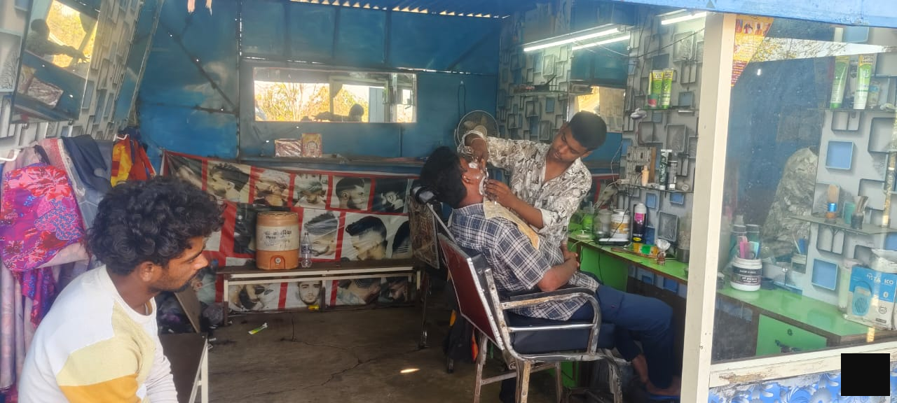 Rajesh hair salloon rotla