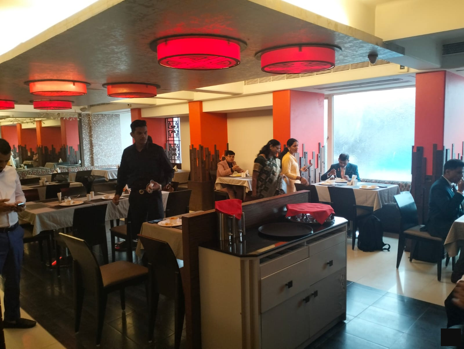 Vinata food restaurant 